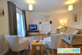 Garfield Place Cosy 2-Bedroom Cottage Central Windsor with Parking